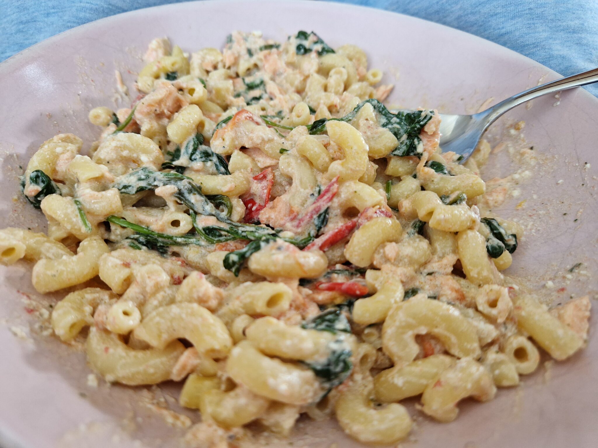 Pasta mit Lachssauce aus dem Ofen - Rezeptologie