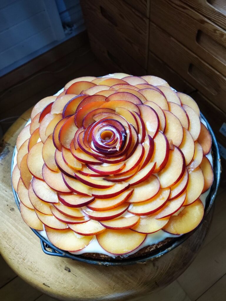 Zwetschgen-Pistazien Torte - Rezeptologie Zwetschgen-Pistazien Torte - Rezeptologie